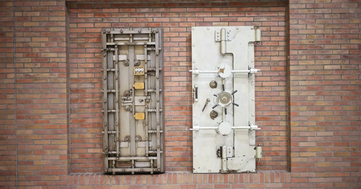 Safe Opening & Installation — Local Locksmith Heroes